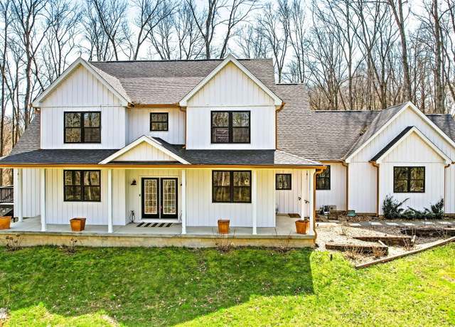 Property at 1037 E Woodall Ct, Martinsville, IN 46151, 4 beds, 4 baths