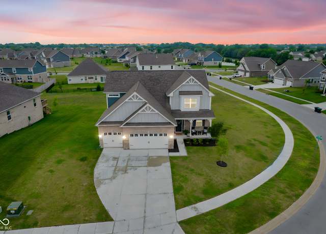 Property at 1634 Pelham Dr, Greenwood, IN 46143, 3 beds, 2.5 baths