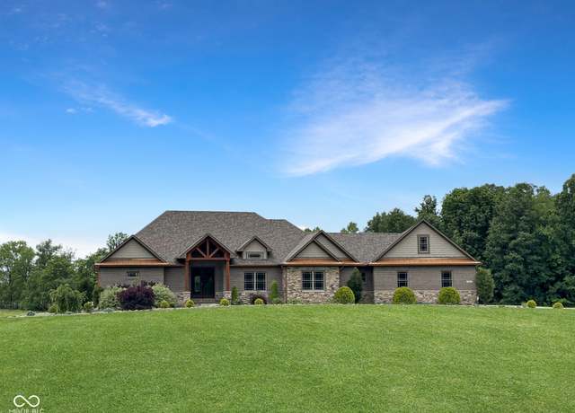 Property at 1412 10th St, Danville, IN 46122, 4 beds, 4.5 baths