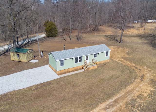 Property at 9776 N 60 W, Worthington, IN 47471, 2 beds, 1.5 baths