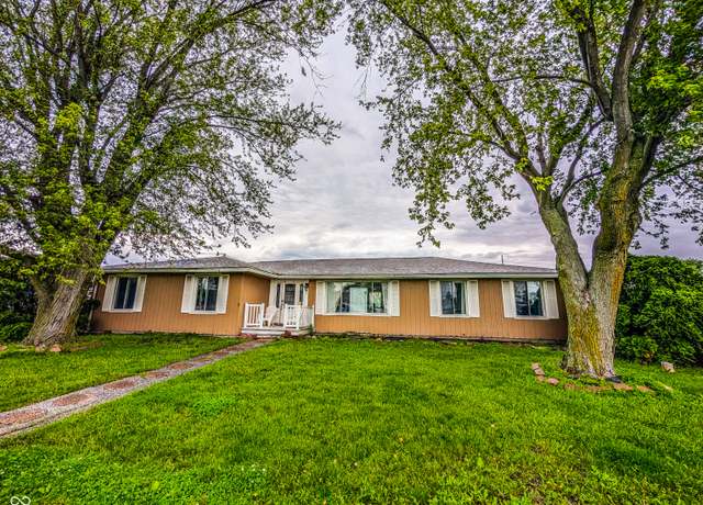 Property at 2612 E Michigantown Rd, Frankfort, IN 46041, 4 beds, 2 baths