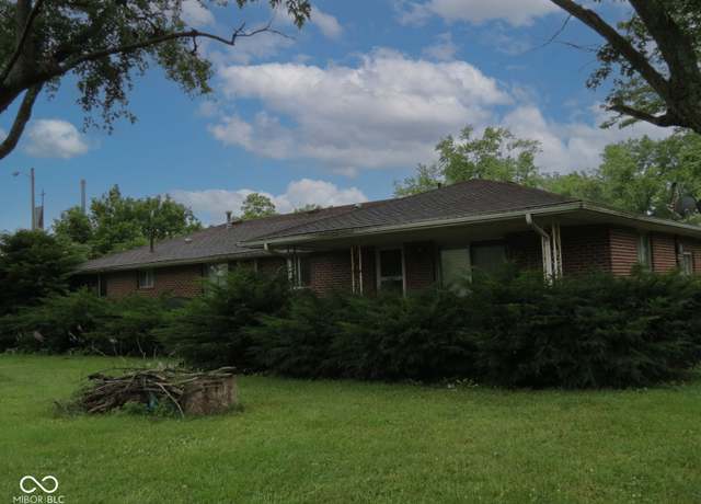 Property at 3103 Westenedge Dr, Columbus, IN 47203, 3 beds, 1.5 baths