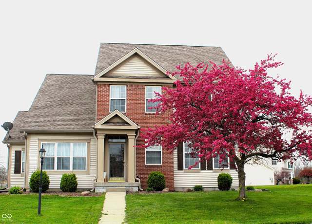 Property at 5266 Hickory Lake Dr, Indianapolis, IN 46235, 4 beds, 2.5 baths