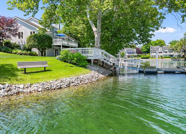 Property at 3532 Clearwater Cir, Indianapolis, IN 46240, 3 beds, 2.5 baths