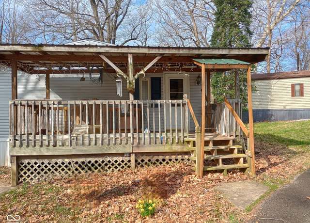 Property at 3955 Deer Ct, Columbus, IN 47201, 3 beds, 2 baths