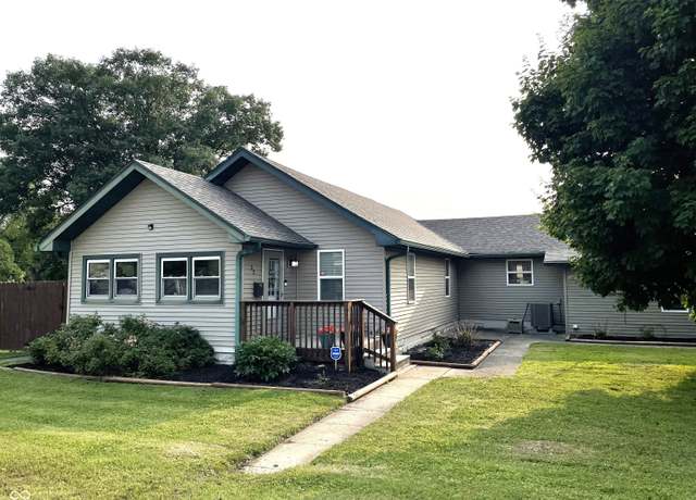 Property at 52 S 16th Ave, Beech Grove, IN 46107, 3 beds, 2 baths