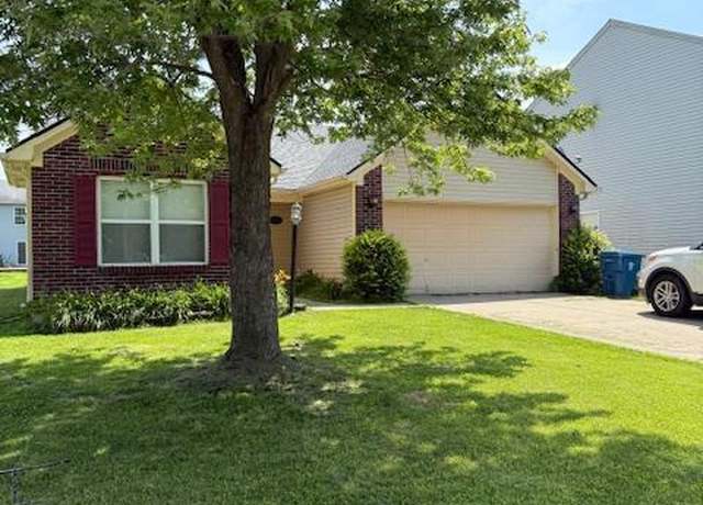 Property at 8113 Maple Stream Ln, Indianapolis, IN 46217, 3 beds, 2 baths