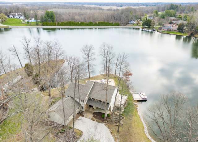 Property at 2001 E Ely Ct, Martinsville, IN 46151, 5 beds, 4 baths