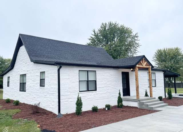 Property at 2068 S Avon Ave, Avon, IN 46123, 4 beds, 2 baths