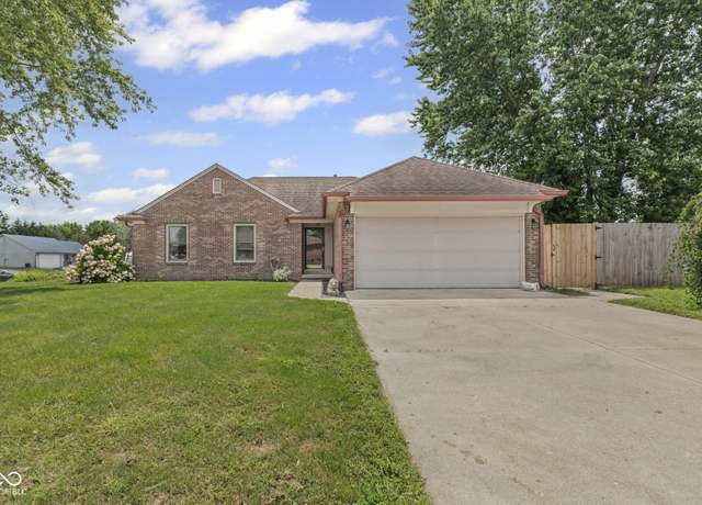 Property at 1135 Sherwood Dr, Danville, IN 46122, 3 beds, 2 baths