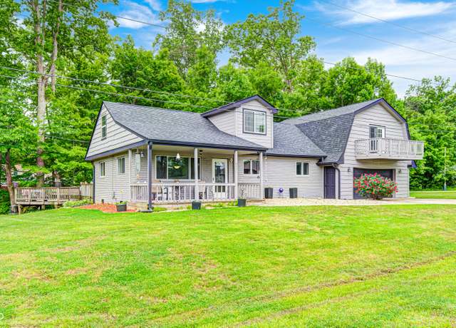 Property at 5739 Paradise Dr, Martinsville, IN 46151, 3 beds, 2 baths