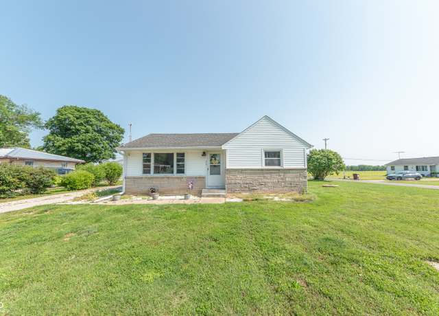 Property at 272 Jefferson St, Columbus, IN 47201, 3 beds, 1 bath