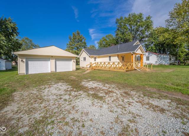 Property at 2682 E 150 S, Anderson, IN 46017, 2 beds, 1 bath