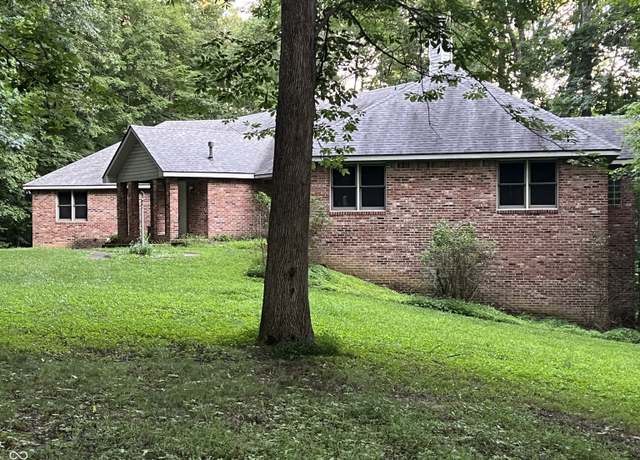 Property at 6780 E Woodland Ct, Mooresville, IN 46158, 4 beds, 4 baths