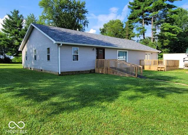 Property at 575 E Cameron Dr, Rushville, IN 46173, 2 beds, 2 baths