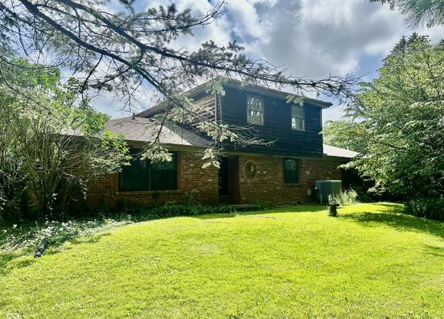Property at 8875 N Goat Hollow Rd, Mooresville, IN 46158, 3 beds, 3 baths