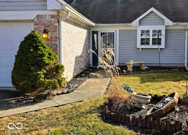 Property at 11521 Coastal Dr, Indianapolis, IN 46229, 3 beds, 2 baths