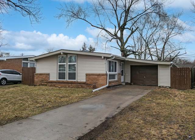 Property at 1611 Elmhurst Dr, Indianapolis, IN 46219, 2 beds, 1 bath