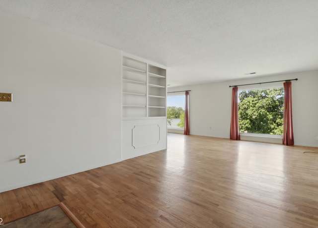 Property at 5038 Allisonville Rd Unit E, Indianapolis, IN 46205, 3 beds, 2 baths