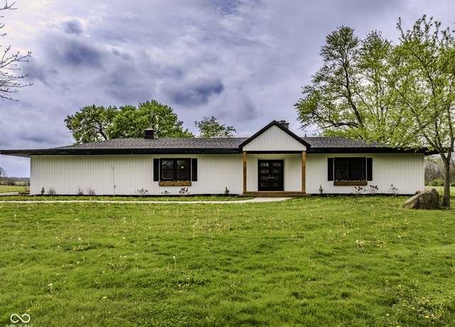 Property at 5707 S Burlington Dr, Muncie, IN 47302, 3 beds, 3 baths