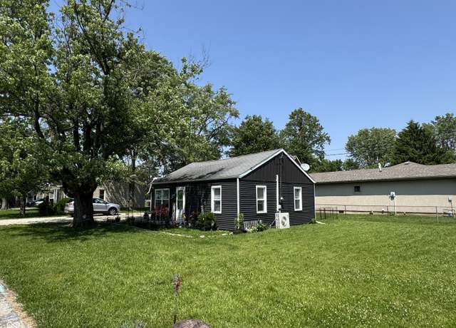 Property at 208 S Williams St, Selma, IN 47383, 2 beds, 1 bath