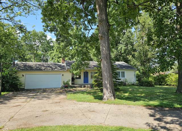 Property at 2024 E 41st St, Anderson, IN 46013, 3 beds, 2 baths