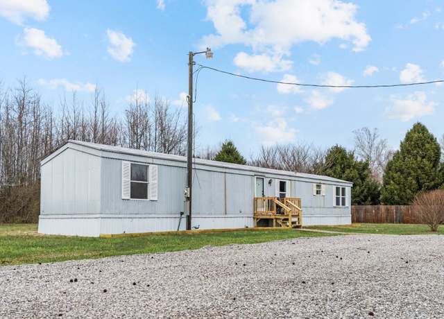 Property at 3175 E Lovers Ln, Scottsburg, IN 47170, 3 beds, 1 bath