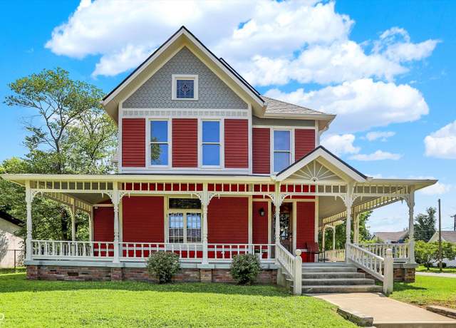 Property at 189 S Jefferson St, Martinsville, IN 46151, 4 beds, 3.5 baths
