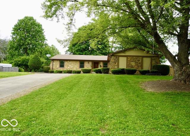 Property at 5331 Birch Ln, Greenwood, IN 46143, 3 beds, 2 baths