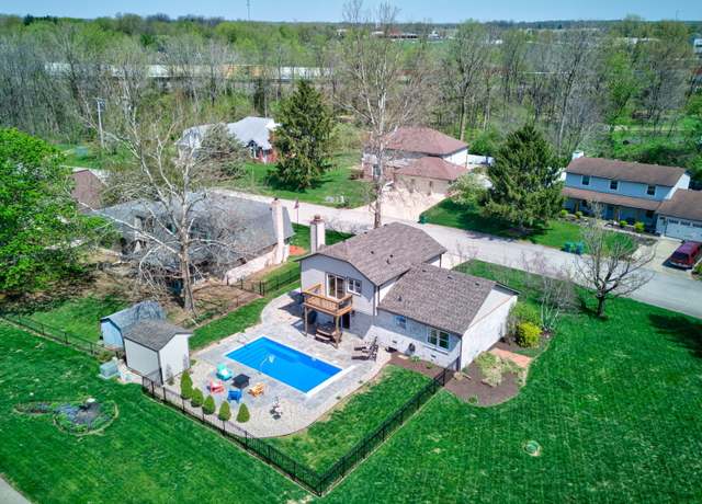 Property at 4977 Beechwood Rd, Avon, IN 46123, 3 beds, 2.5 baths