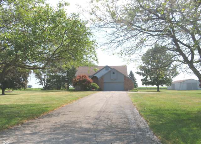 Property at 9345 N County Road 800 E, Brownsburg, IN 46112, 3 beds, 2.5 baths
