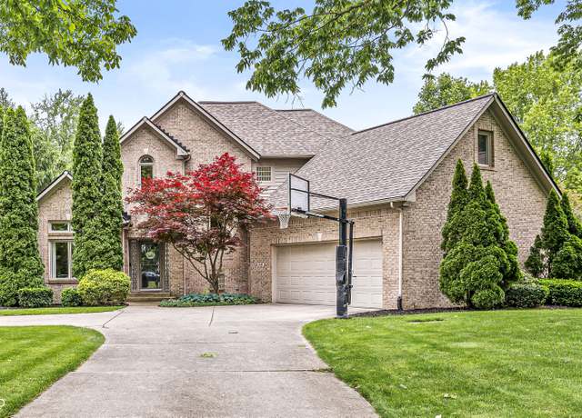Property at 10697 Woodmont Ln, Fishers, IN 46037, 4 beds, 3.5 baths