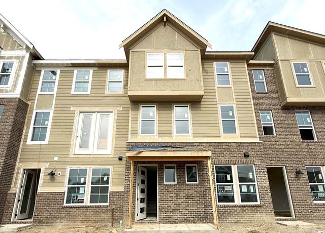 Property at 7305 Bayview Run Unit 13-605, Mccordsville, IN 46055, 3 beds, 2.5 baths