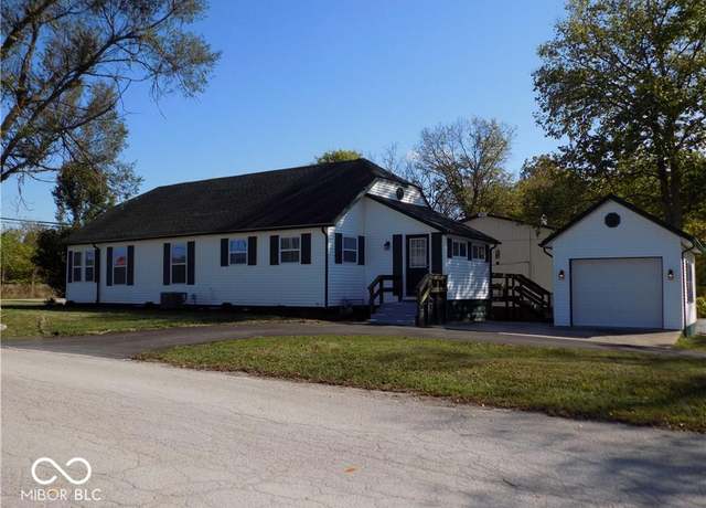 Property at 876 W County Road 25 S, Greencastle, IN 46135, 3 beds, 2 baths