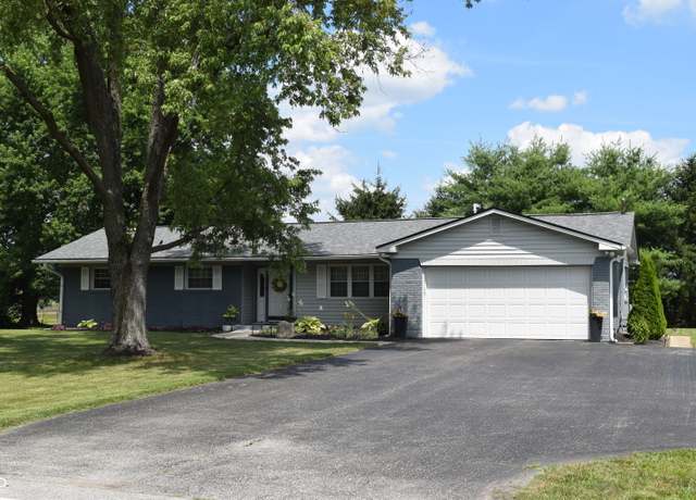 Property at 5625 S 950 E, Zionsville, IN 46077, 3 beds, 2 baths