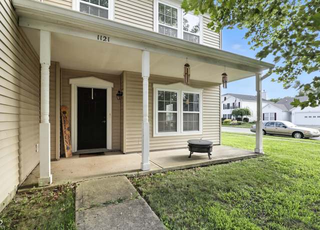Property at 1121 Central Park Dr, Shelbyville, IN 46176, 4 beds, 2.5 baths