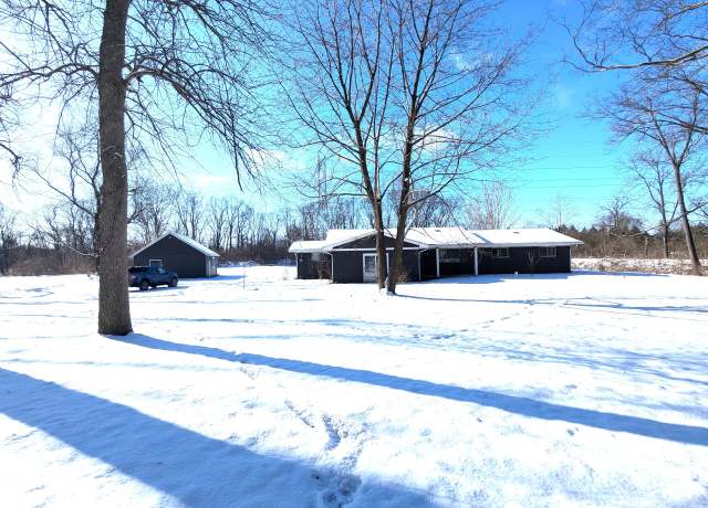 Property at 401 W Edwards Ave, Indianapolis, IN 46217, 3 beds, 2 baths