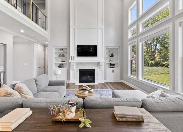 Property at 78 Chatham Brook Dr, Westfield, IN 46074, 6 beds, 5 baths