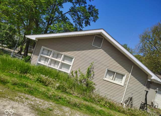 Property at 31 W Trinity Ave, Clinton, IN 47842, 4 beds, 1.5 baths