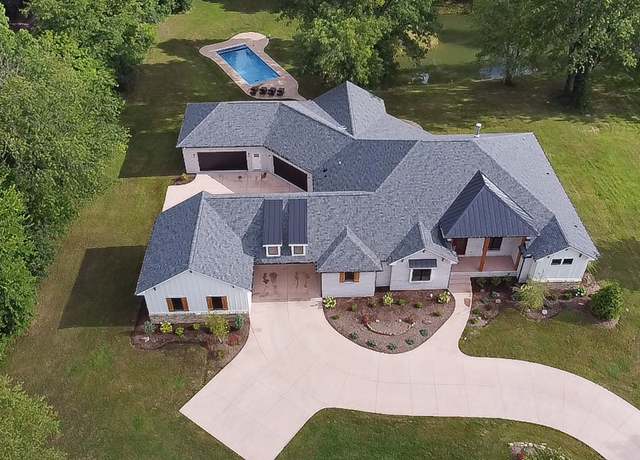 Property at 3621 Olive Branch Rd, Greenwood, IN 46143, 5 beds, 5.5 baths