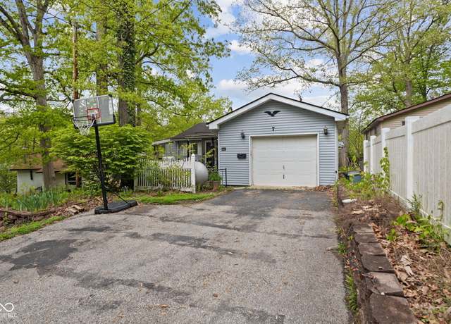 Property at 7 Lake Hart, Mooresville, IN 46158, 3 beds, 2 baths