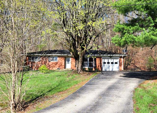 Property at 7132 N Stafford Ln, Martinsville, IN 46151, 3 beds, 2 baths