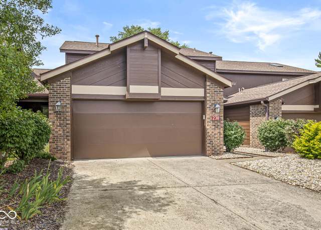 Property at 238 Brighton Ct, Greenwood, IN 46143, 3 beds, 2.5 baths