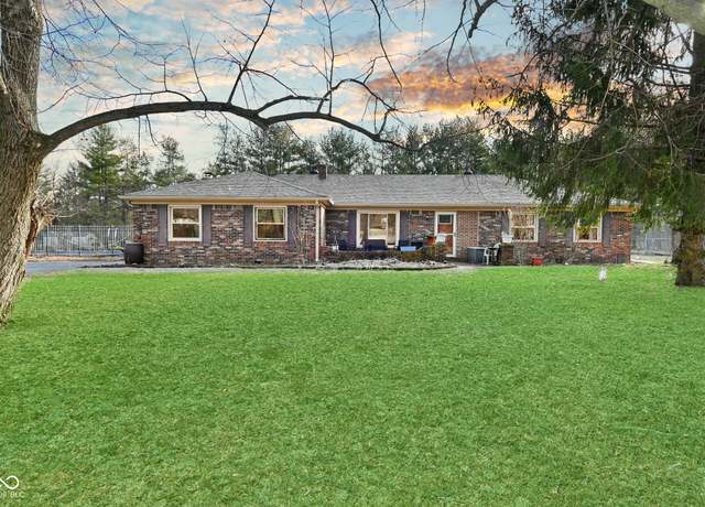 Property at 3301 Timberbrook Ct, Danville, IN 46122, 3 beds, 2 baths