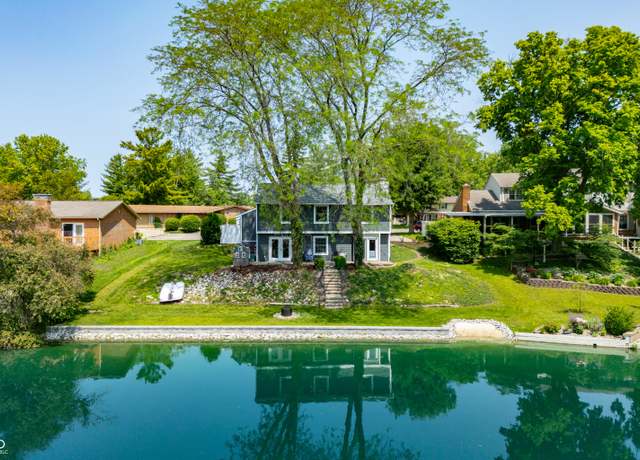 Property at 3701 Sandy Hook Dr, Columbus, IN 47203, 4 beds, 2.5 baths