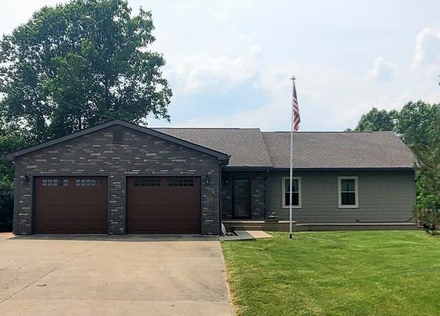 Property at 600 Old Moore Rd, Martinsville, IN 46151, 3 beds, 4 baths