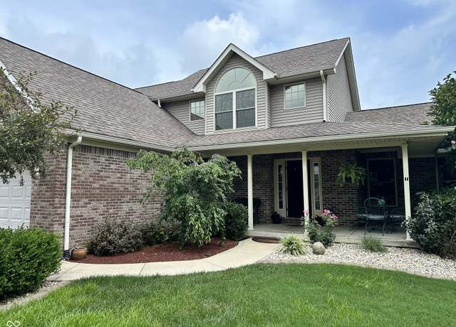 Property at 2756 Bluebell Ct E, Columbus, IN 47201, 4 beds, 3.5 baths