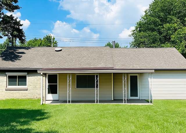 Property at 410 N 20th Ave, Beech Grove, IN 46107, 3 beds, 1 bath
