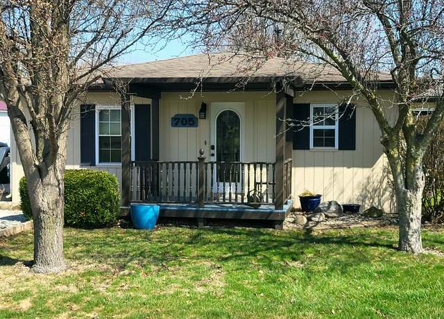 Property at 705 S Warren St, West Lebanon, IN 47991, 2 beds, 2 baths
