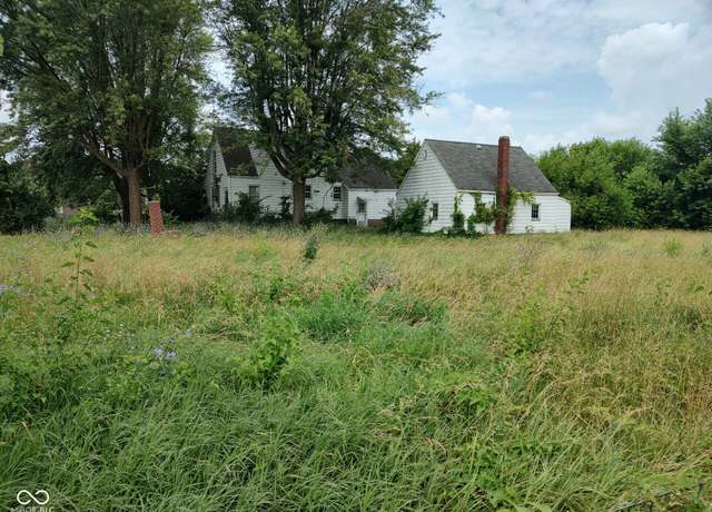 Property at 135 N 28th St, Elwood, IN 46036, 3 beds, 1.5 baths